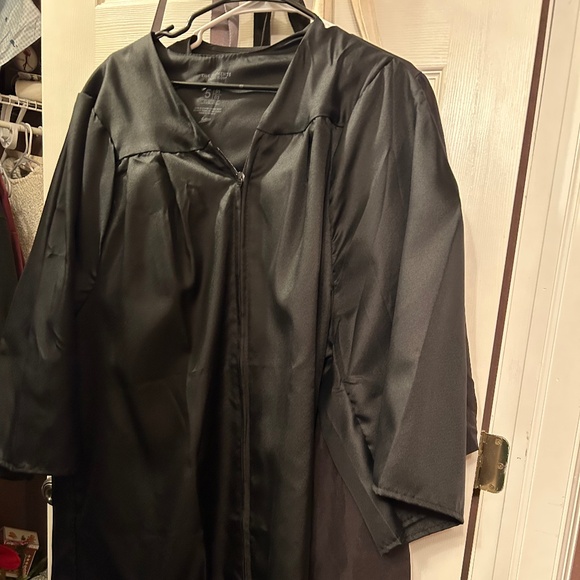 Cap and Gown, Size 5'1"-5'3", Black - Picture 1 of 6